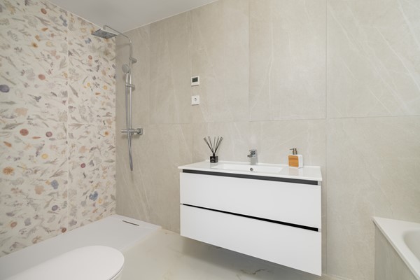Medium property photo - Calle Josefina Samper 32, 29693 Estepona